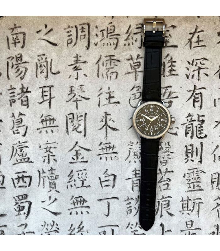 Flaches Lederarmband Krokoprägung Sport quadratische Schuppe – Diloy 361